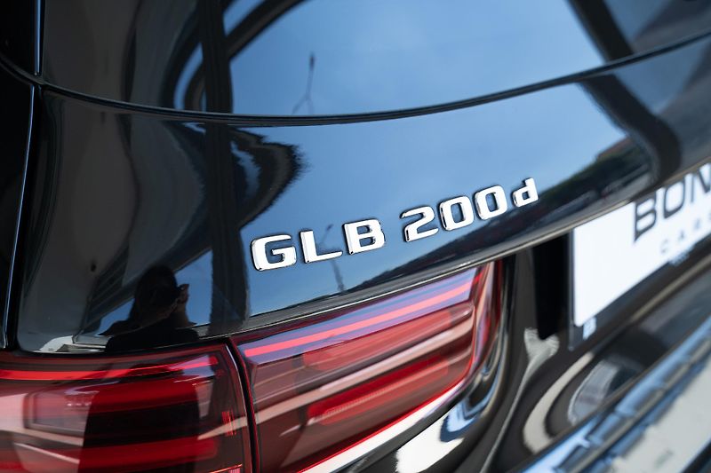 Mercedes-Benz GLB (2025) 200 d 4M/AMGPREMIUM/ESP/LED - fotka 5 z 22