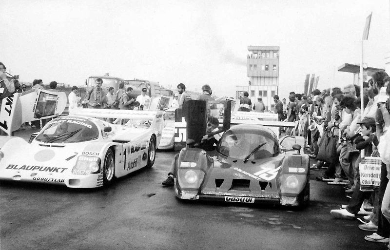 Porsche 962C týmu Joest Racing při Le Mans Classic v roce 2016.