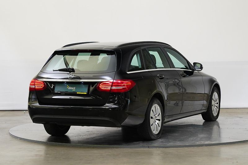 Mercedes-Benz Třídy C - fotka 2 z 26