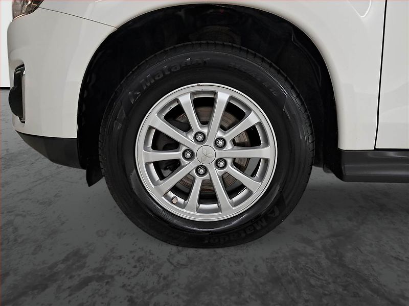 Mitsubishi ASX (2014) Inform 1.6 MIVEC, Serv.kniha - fotka 15 z 18