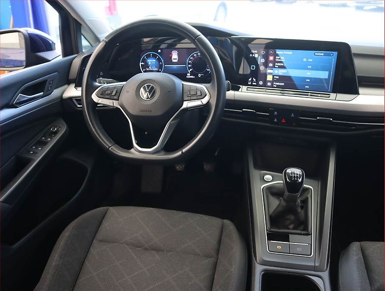 Volkswagen Golf (2022) Life 2.0 TDI, Serv.kniha, Navi - fotka 7 z 18