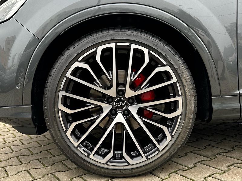 Audi Q7 50 TDI quattro S Line - fotka 10 z 23