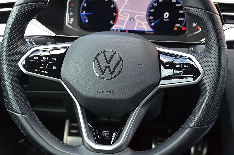 Volkswagen Arteon (2022) 1.5 TSi 110kW R-LINE / ČR  - fotka 22 z 42