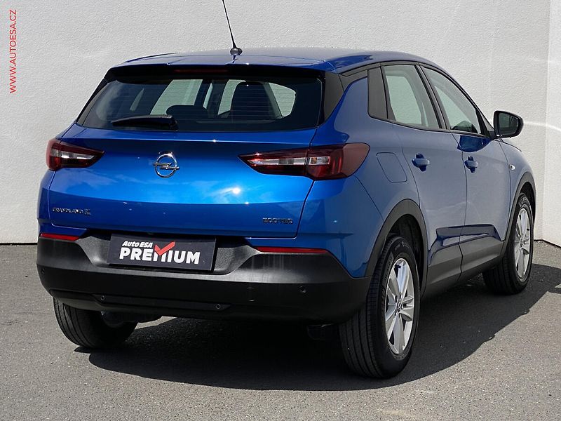 Opel Grandland X (2021) 1.2 T, 1.maj,ČR, Edition - fotka 4 z 19