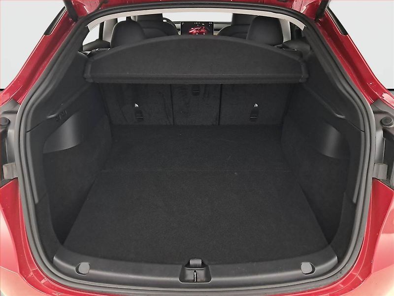 Tesla Model Y (2022) Long Range AWD 79kWh, SoH 91% - fotka 14 z 28
