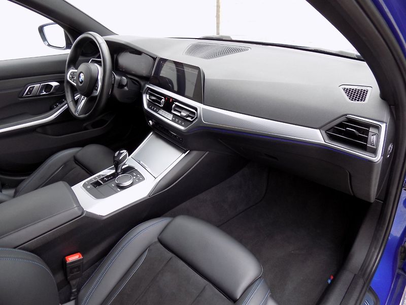BMW Řada 3 (2020) 320d/xDrive/M-Sport/Full-LED/ - fotka 15 z 47