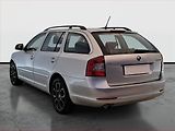 Škoda Octavia (2012) 1.6 TDI, Automat, zamluveno - náhled 3