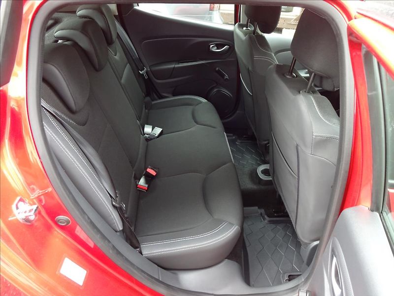 Renault Clio 1,2i16V 54kW - fotka 23 z 47
