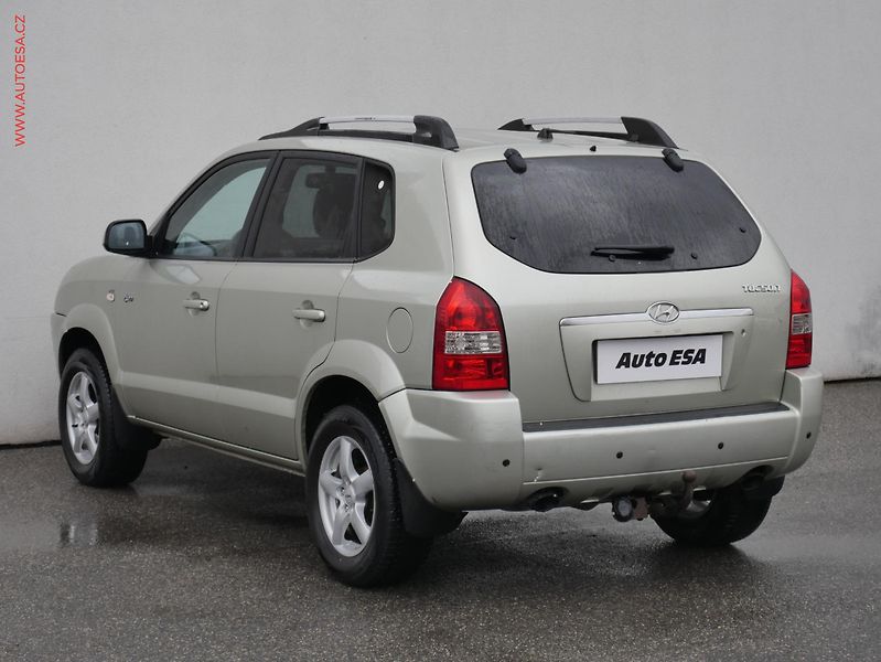 Hyundai Tucson (2005) 2.0CRDi 4x4, TZ, výhř.sed. - fotka 6 z 17