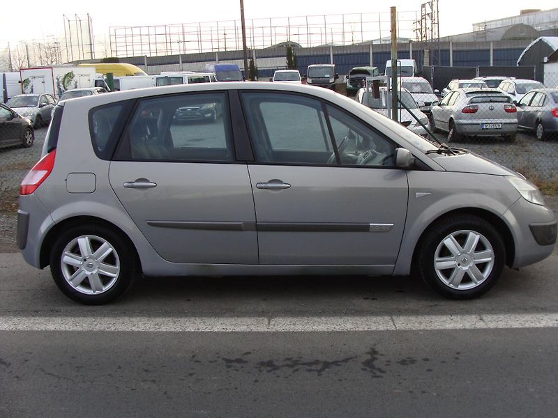 Renault Scénic 1.6i 16V, velmi zachovalý - fotka 7 z 22