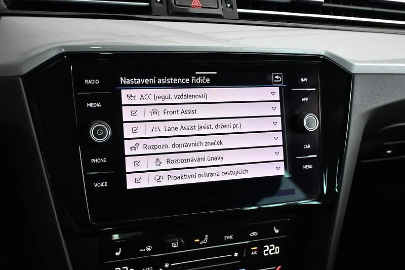 Volkswagen Passat (2023) 2.0 LED DSG ACC VIRTUAL Kamera - fotka 18 z 31