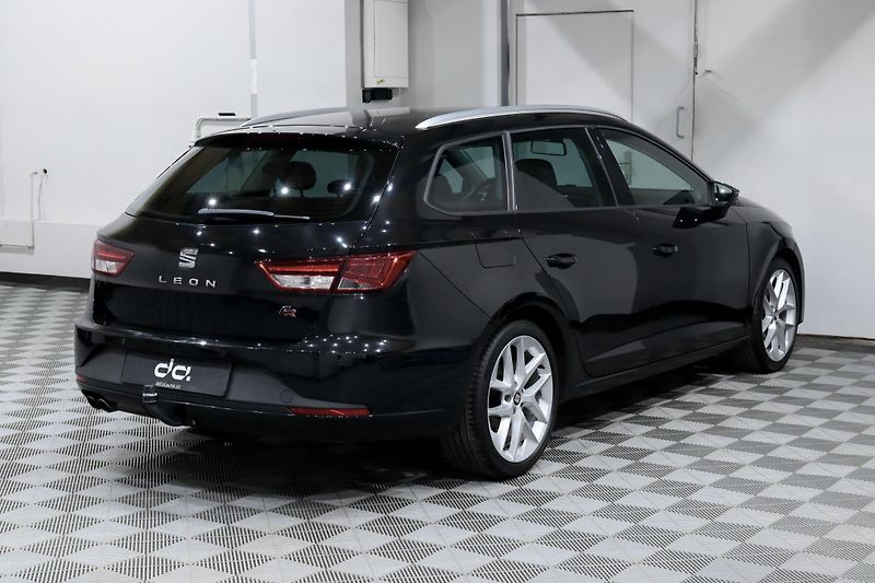 Seat Leon ST 1.4 TSI 92 kW FR - fotka 6 z 35