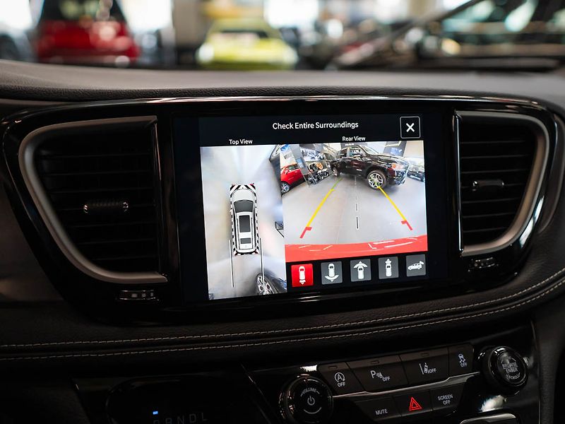 Chrysler Pacifica (2026) 3.6 Select AWD, 360 Cam 2x LCD - fotka 26 z 35