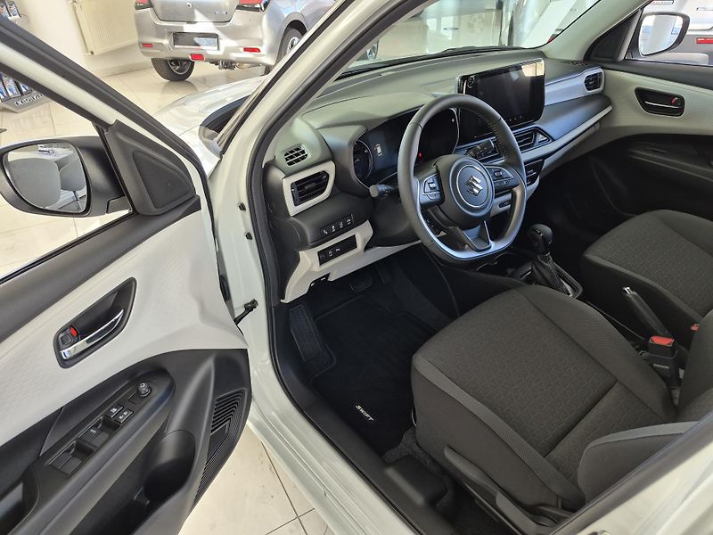 Suzuki Swift (2026) 1,2 Premium Hybrid CVT - fotka 4 z 6