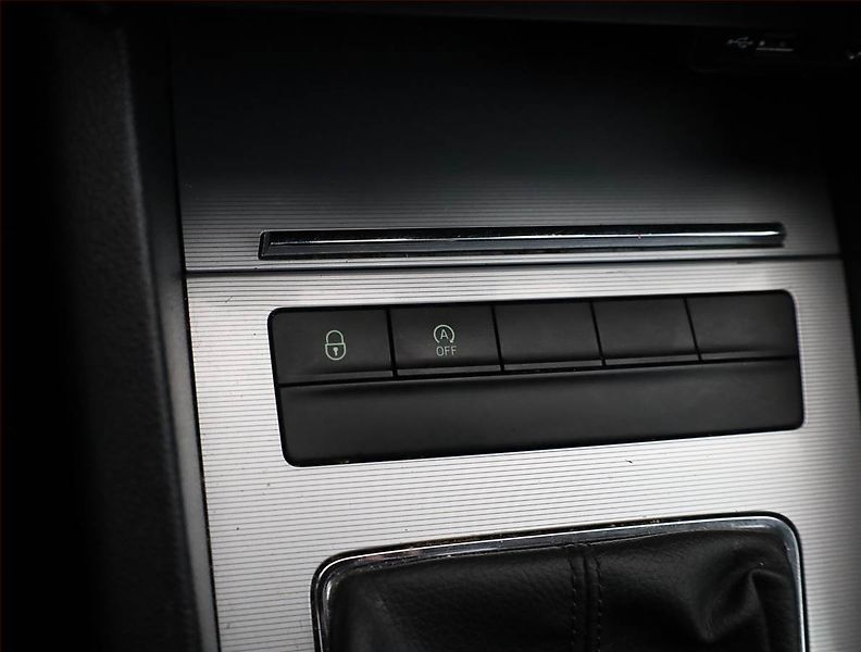 Škoda Octavia (2015) 2.0 TDI, Tempomat - fotka 12 z 19