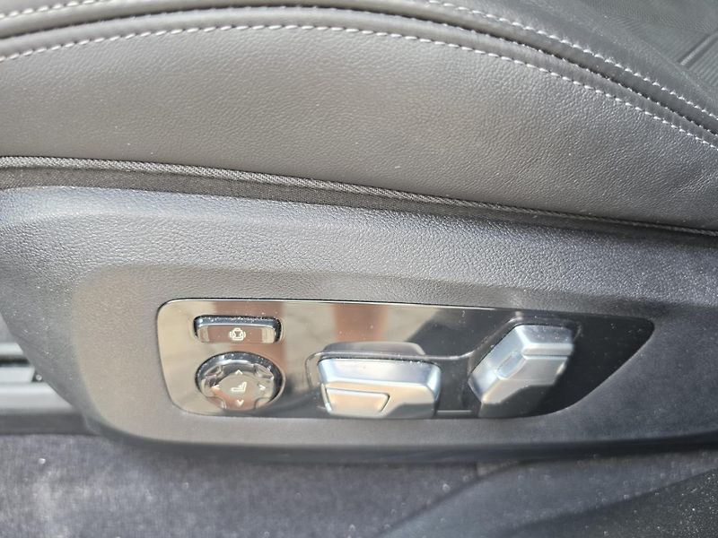 BMW XM (2024) 50e záruka + servis - fotka 15 z 33