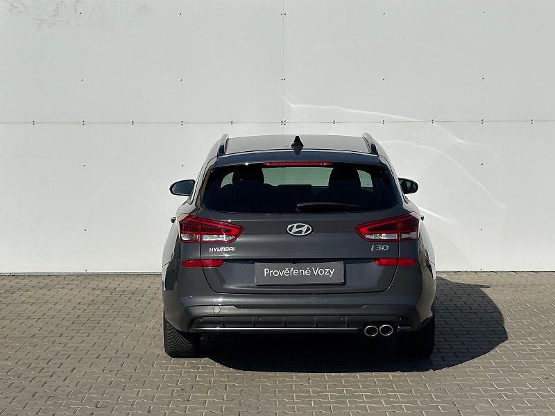 Hyundai i30 1.5 T-GDI MHEV DCT N-Line - fotka 9 z 27