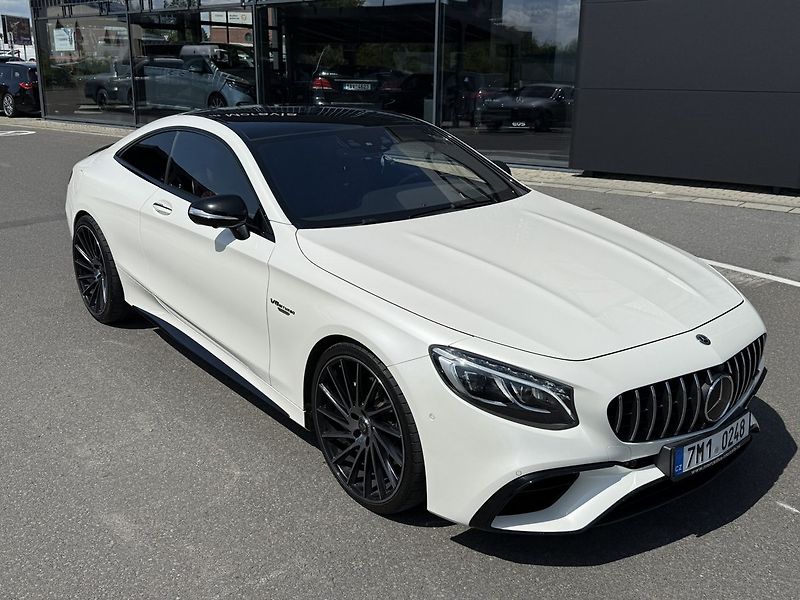 Mercedes-Benz Třídy S (2017) 500 4MATIC kupé - fotka 54 z 57
