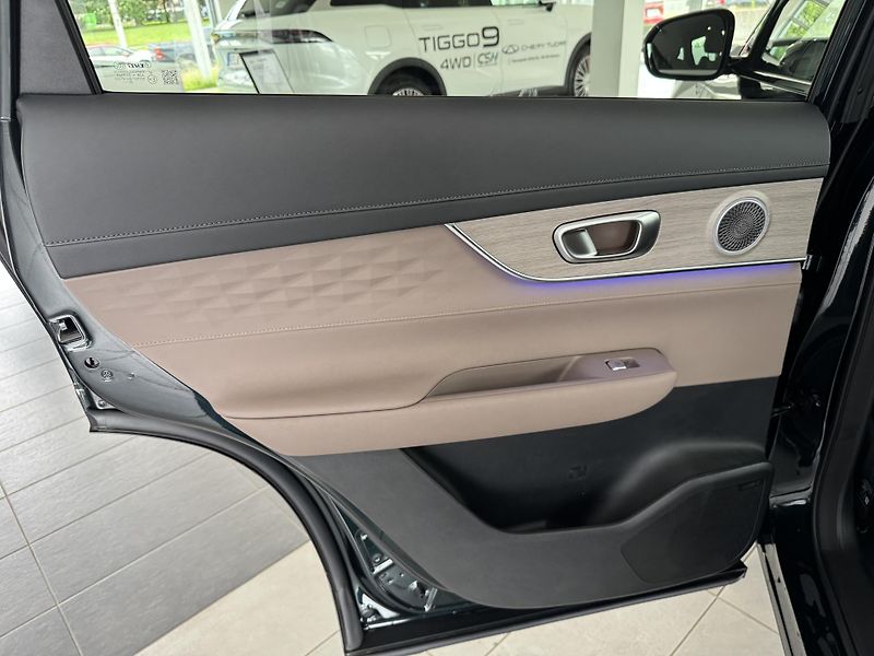 Chery Tiggo 8 (2026) 1,6T Unique FWD - fotka 13 z 57