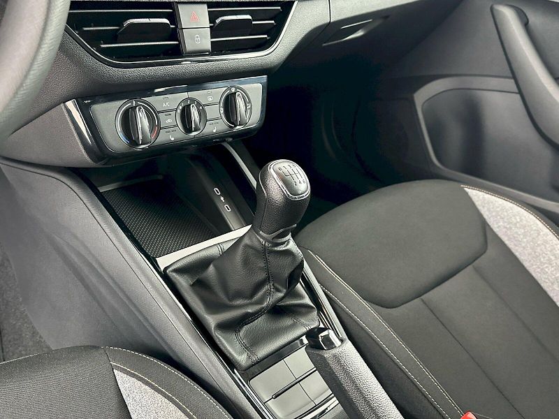 Škoda Kamiq (2024) 1.0TSI 85kW Selection - fotka 15 z 24