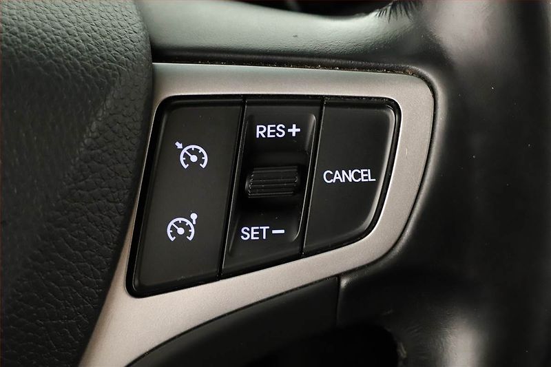 Hyundai i40 (2013) 2.0 GDI, Automat, Navi, Xenony - fotka 17 z 20