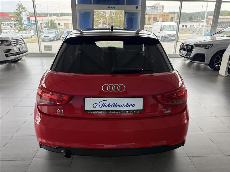 Audi A1 1,0   TFSI SPORTBACK ULTRA - fotka 5 z 22
