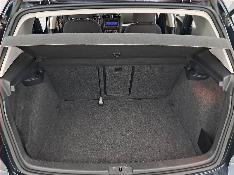 Volkswagen Golf (2009) 2.0 TDI, Park. senzory - fotka 13 z 14