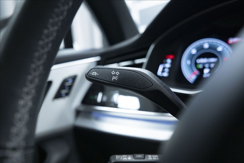 Audi Q7 3,0 TDI QUATTRO S-LINE ČR - fotka 24 z 45