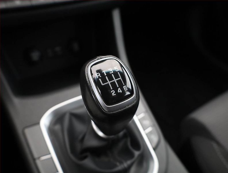 Hyundai i30 (2018) 1.0 T-GDI, Serv.kniha - fotka 11 z 14