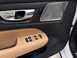 Volvo V60 T6 AWD ULTRA BRIGHT AUT - náhled 45