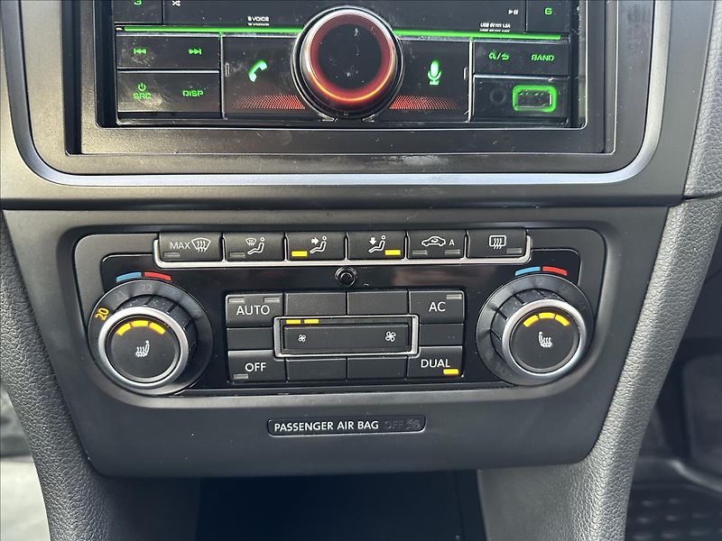 Volkswagen Golf 1,6 MPI bez koroze - fotka 17 z 21
