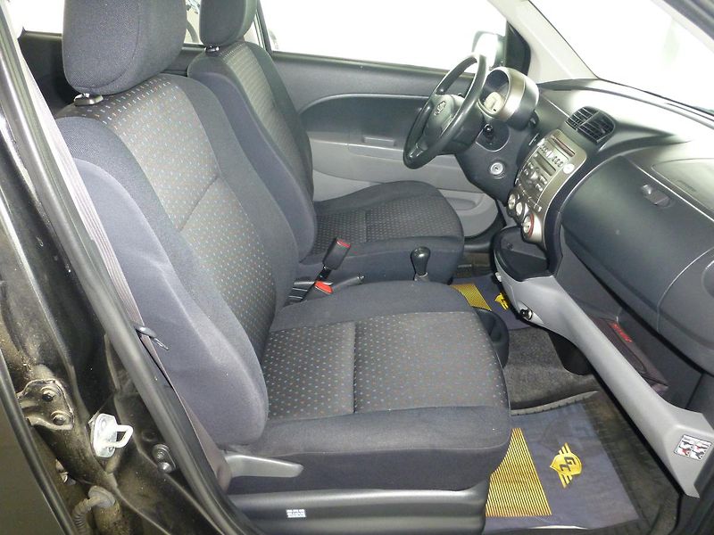 Daihatsu Sirion (2008) 1,0I-51KW*ALU KOLA**KLIMA** - fotka 16 z 21