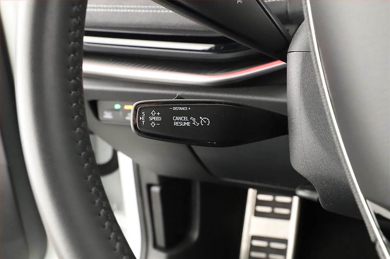 Škoda Superb (2025) 2.0 TDI, SPORTLINE, KAMERA - fotka 13 z 20
