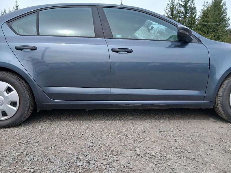 Škoda Octavia 1.2 TSI, 99tis km najeto - fotka 10 z 32