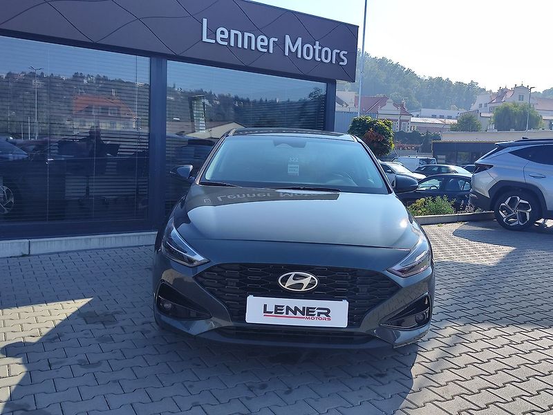 Hyundai i30 1.5 T-GDI/103kW Style DCT - fotka 2 z 33