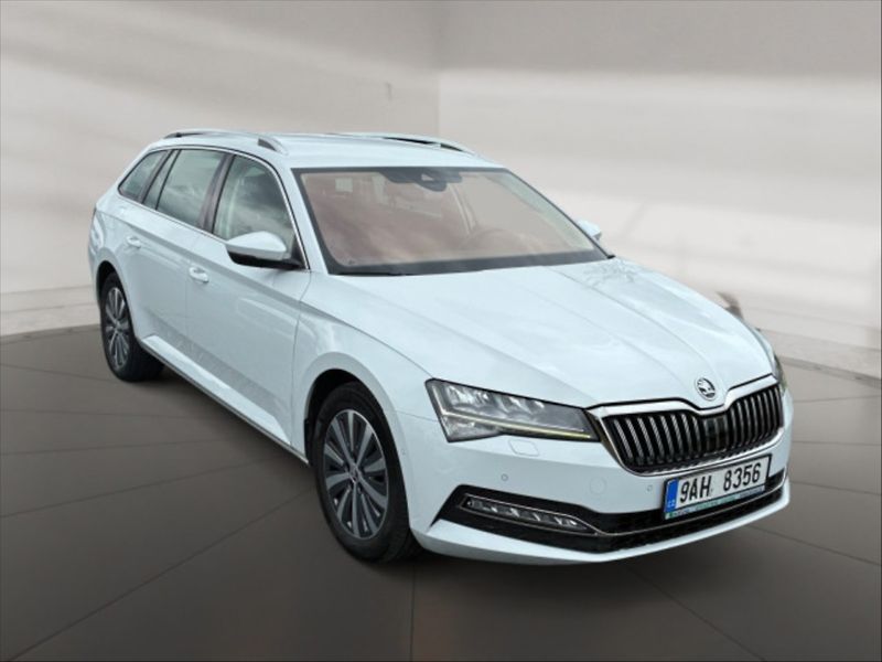 Škoda Superb 2,0 TDI 110 Style - fotka 1 z 10
