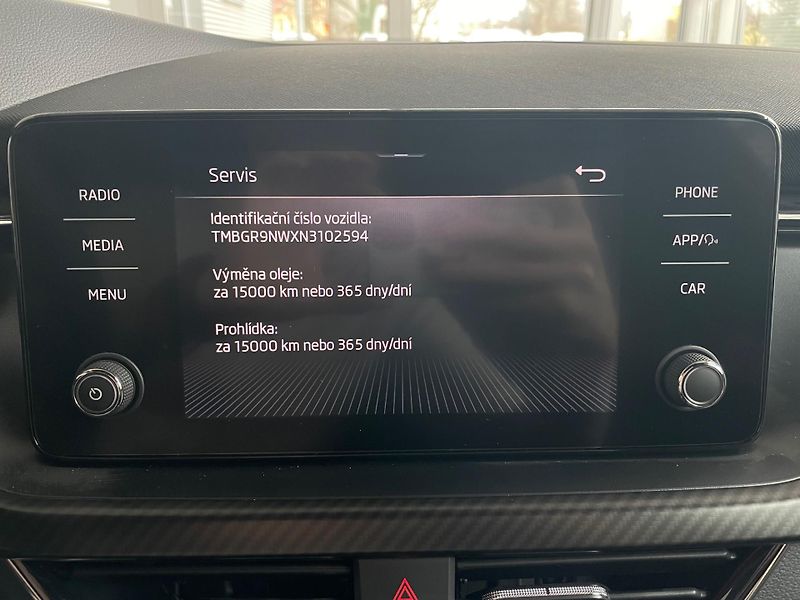 Škoda Kamiq (2022) 1,0TSI 81kW MonteCarlo AT - fotka 24 z 25
