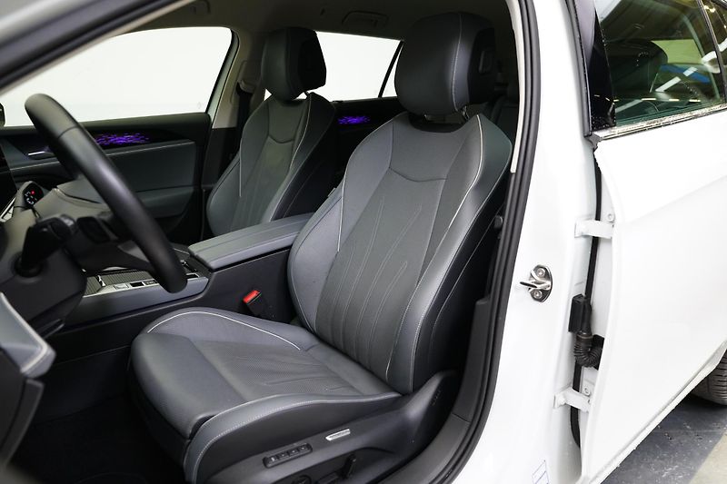 Volkswagen Passat - fotka 11 z 26