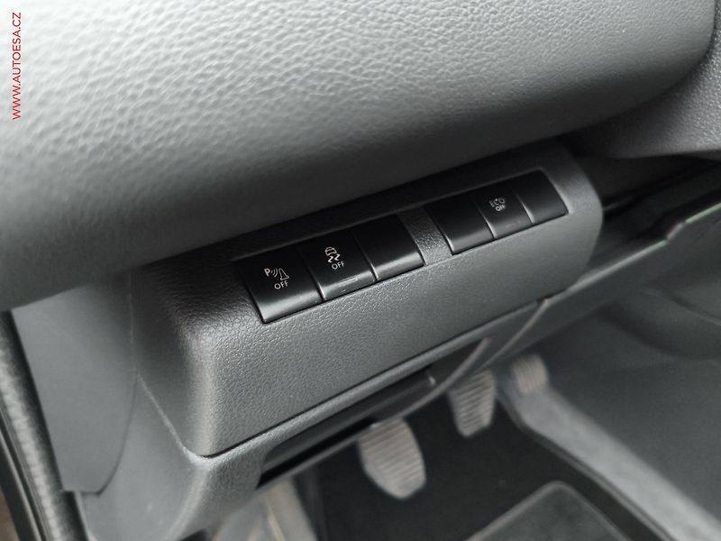 Peugeot 3008 (2015) 1.6 HDi, Style - fotka 15 z 17