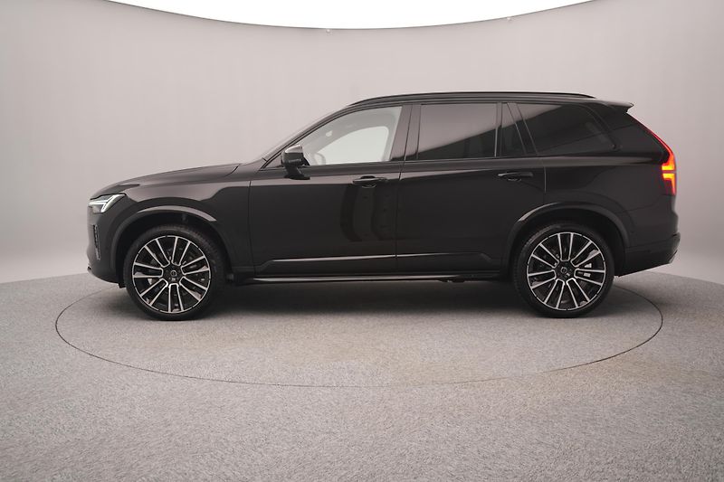 Volvo XC90 (2026) B5 AWD AUT BLACK EDITION ULTRA - fotka 9 z 27