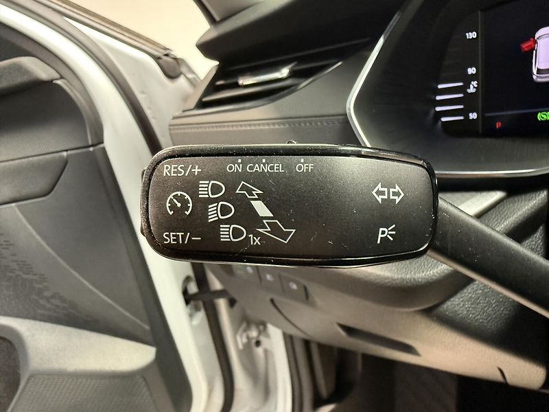 Škoda Octavia 2.0 TDI 110kW DSG Ambition Com - fotka 9 z 14