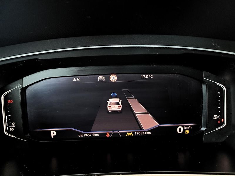 Volkswagen Tiguan 1,5 JIŽ NENÍ AKTUÁLNÍ - fotka 26 z 48