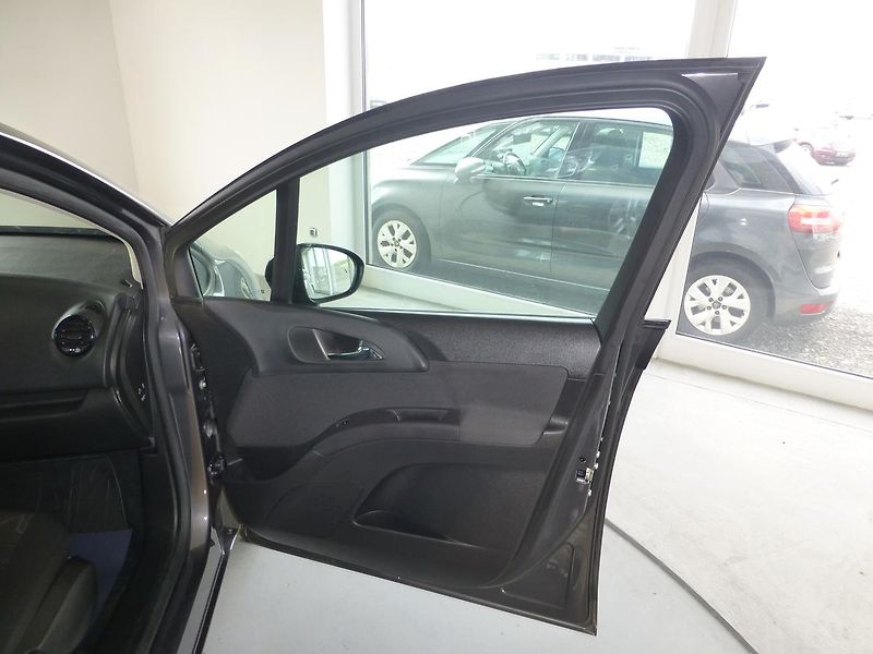 Opel Meriva (2011) 1,4I-88KW-KLIMATIZACE - fotka 15 z 20