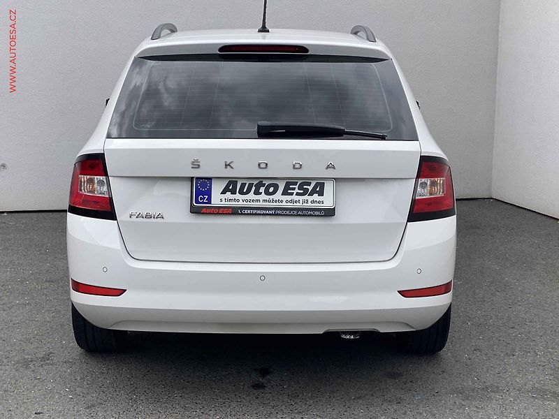 Škoda Fabia (2022) 1.0 TSi, 1.maj,ČR, Ambition - fotka 5 z 17