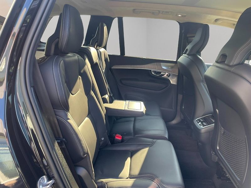 Volvo XC90 (2024) 4x4, Nejvyšší výbava, Vzduch.p - fotka 18 z 29