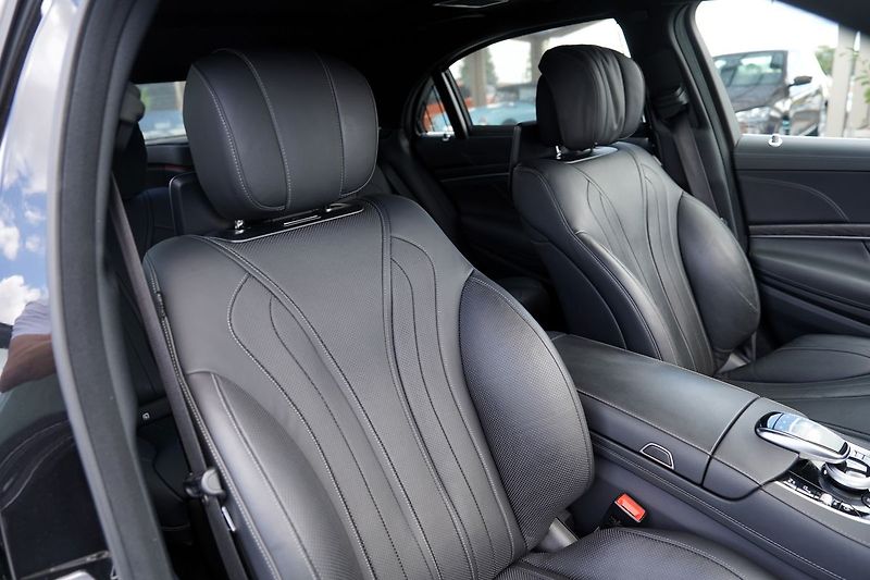 Mercedes-Benz Třídy S S560 Long 4Matic V8/470PS - fotka 27 z 34