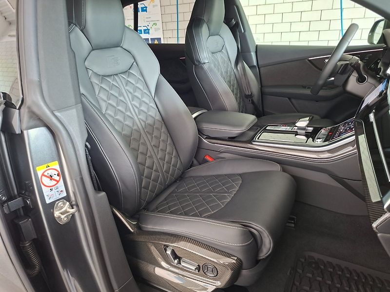 Audi SQ8 (2020) TDI 320kW 8A -1.MAJ.-TOP! - fotka 18 z 40