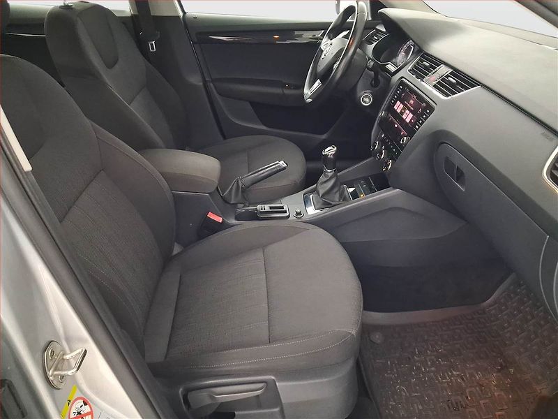 Škoda Octavia (2018) Style 2.0 TDI, ČR,1.maj, Navi - fotka 9 z 19