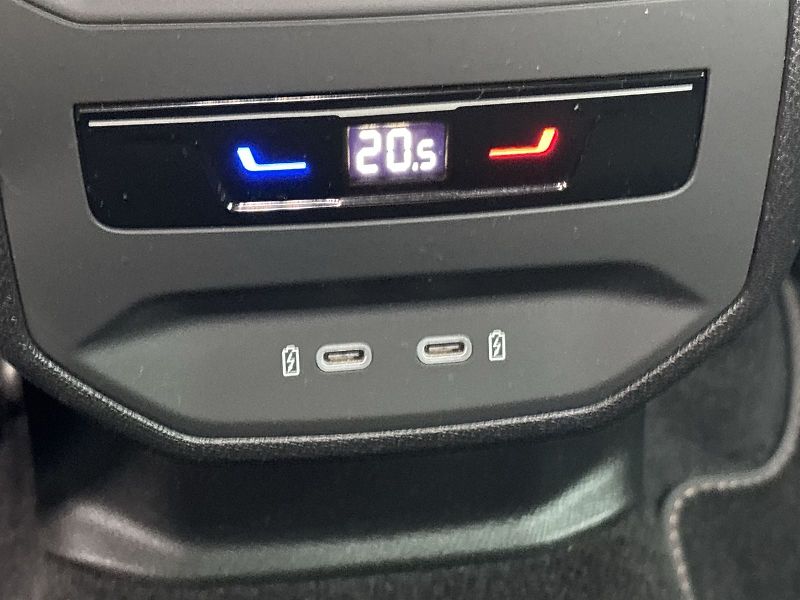 Cupra Formentor (2024) 1.5 TSI DSG - fotka 25 z 29