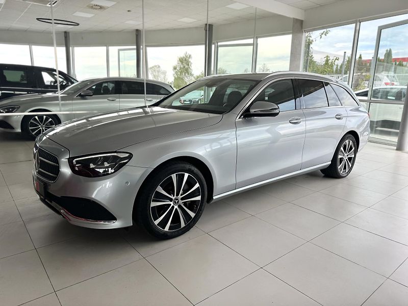 Mercedes-Benz Třídy E 300e 235kW*Webasto*Tažné*DPH - fotka 2 z 41